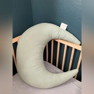 Snuggle Me Organic Nursing Pillow